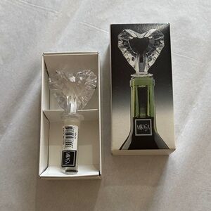 Mikasa Venus lead crystal wine bottle stopper. Vintage, brand new.